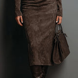 Marcelle Luxe™ | Kontúros Suede Garbó Midi Ruha